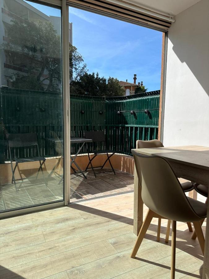 Charmant Studio Neuf 150M Plage Sur Avenue Principale Climatise Et Parking Cavalaire-sur-Mer Eksteriør billede
