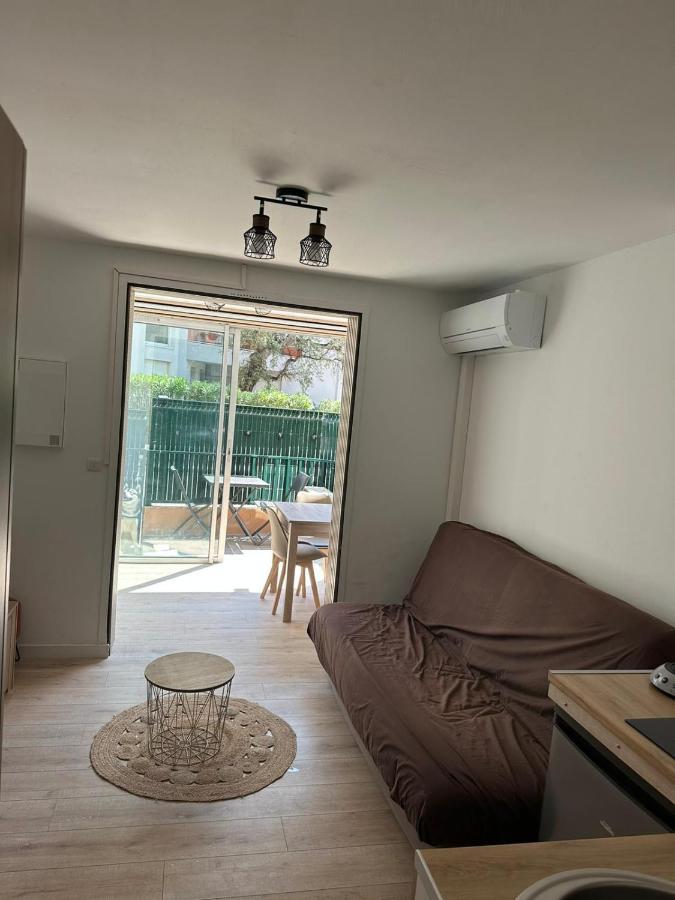 Charmant Studio Neuf 150M Plage Sur Avenue Principale Climatise Et Parking Cavalaire-sur-Mer Eksteriør billede